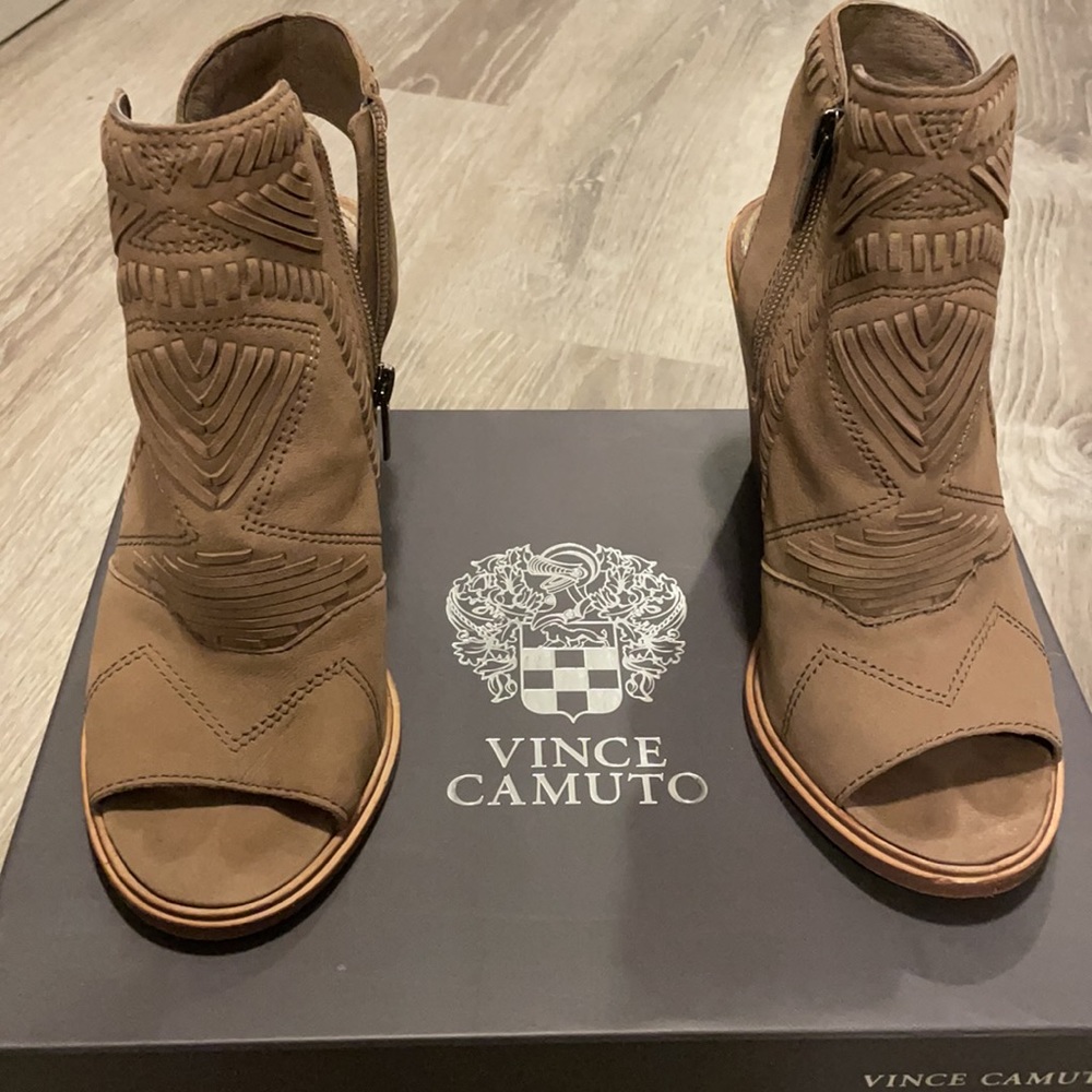 Tan Vince Camuto bootie size 7